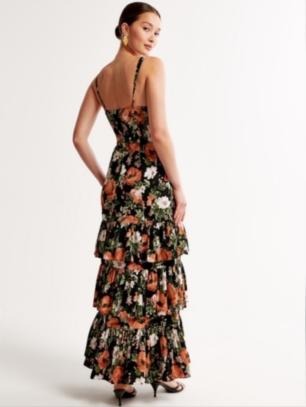 Abecrombie & Fitch Floral Drama Tiered Maxi Dress Size Medium Black & Floral - Picture 2 of 13